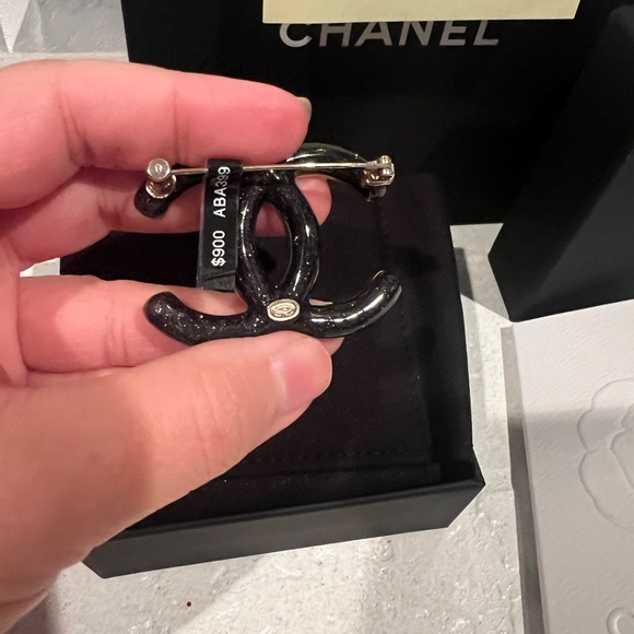 Chanel - Picture 5 of 14